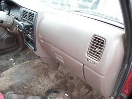 1996 TOYOTA TACOMA BURGUNDY XTRA 2.4L AT 2WD Z17697